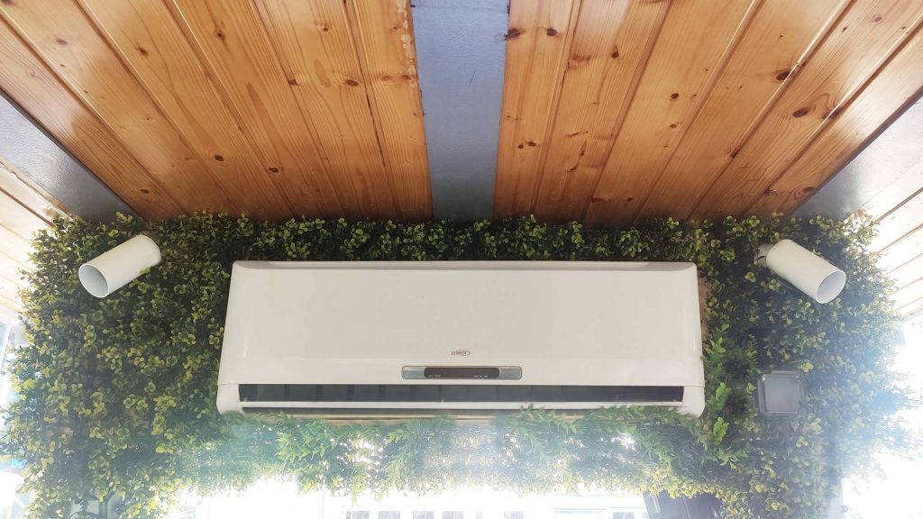 04-DISEÑO-OCTOPUS-ENERGY-REBEL-CAPYBARA Detalle de la integracion del aire acondicionado en puesto de información de Octopus Energy. Por Rebel Capybara Studio.